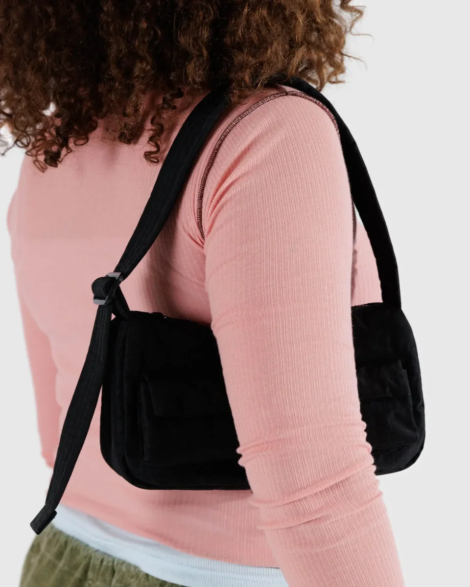 Baggu Mini Nylon Shoulder Bag – mini olkalaukku musta - Image 4
